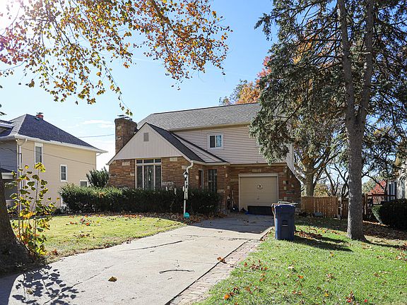 2nd image of 1704 Bellevue Blvd N