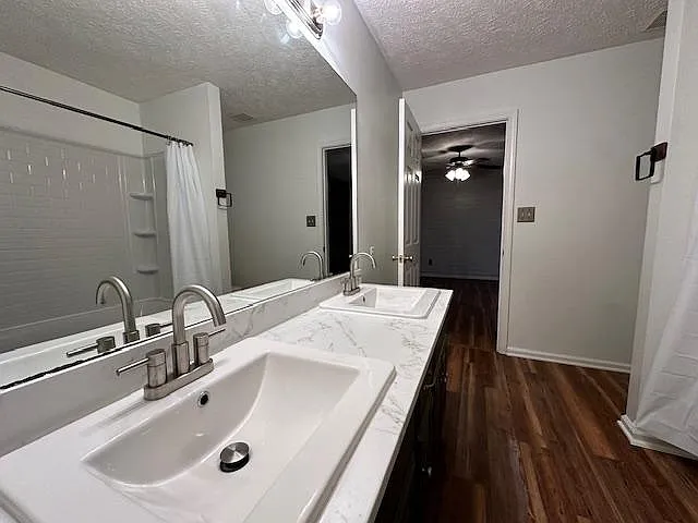 Stonehedge Dr — Photo 12