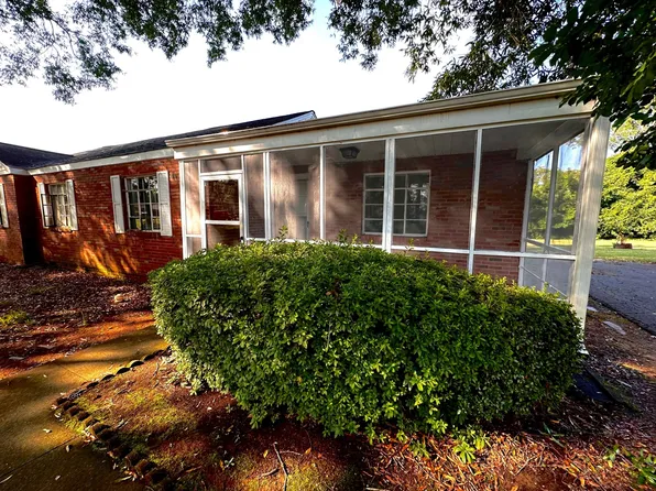 400 Elmhurst Rd, Charlotte, NC 28209