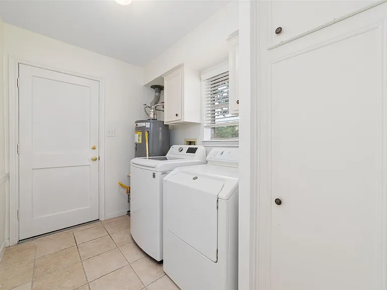 11838 Riverview Dr — Photo 12