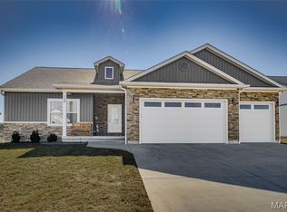 718 Deerfield Ln, Farmington, MO