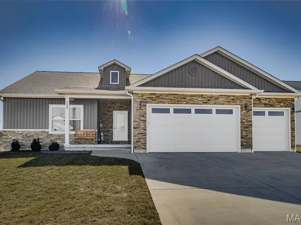 718 Deerfield Ln, Farmington, MO 63640