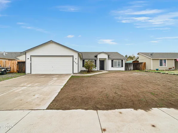 123 Shadow Mountain Dr, Fernley, NV 89408