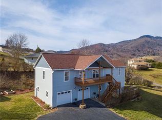 446 Orchard Dr, Waynesville, NC 28786