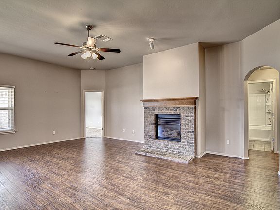 3rd image of 18520 Agua Dr