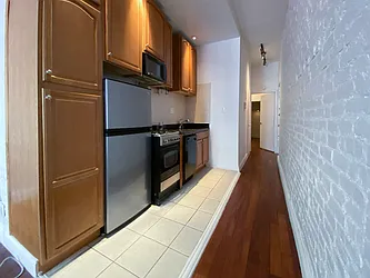 Rented by Kahen Properties