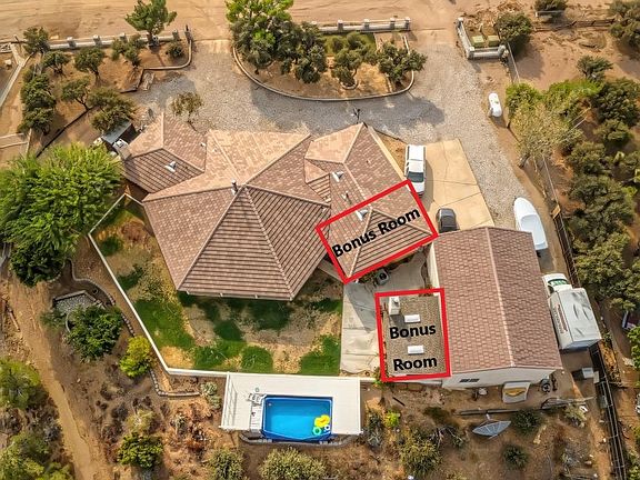5th image of 8165 Anaconda Ave