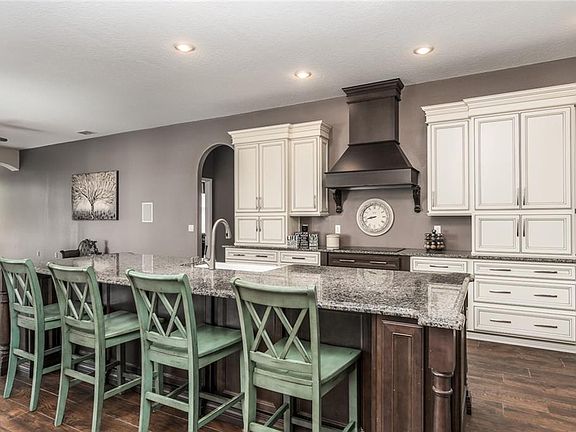 4th image of 21147 Preservation Dr