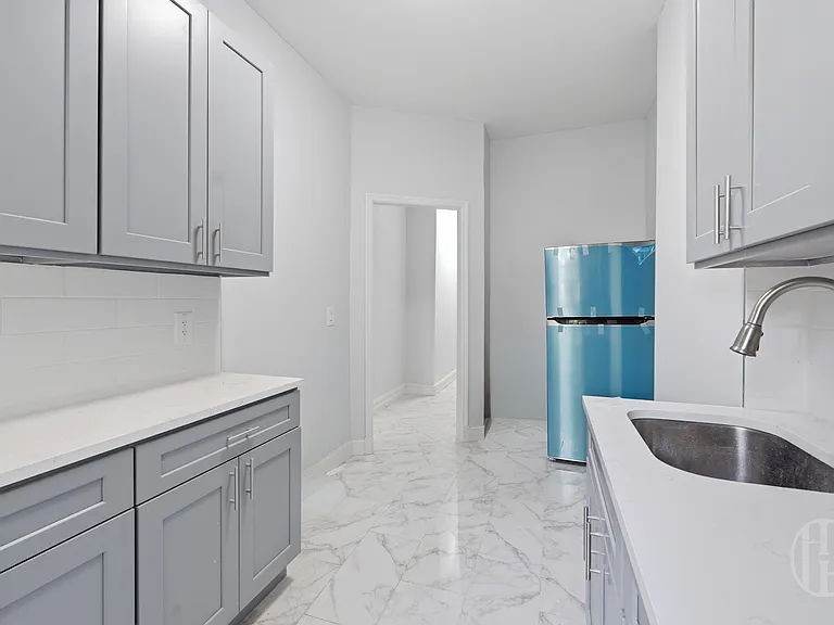 204 E 31st St #2 — Photo 12