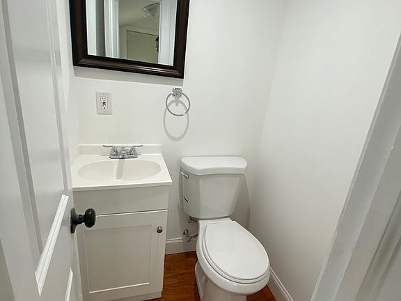 5th image of 1615 N Newkirk St