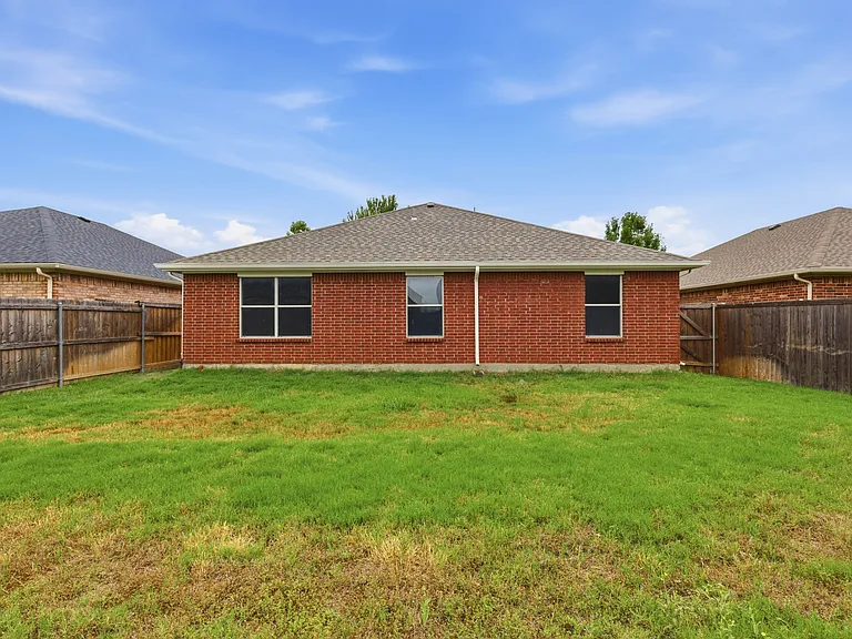 2051 Sunny Side Dr — Photo 39