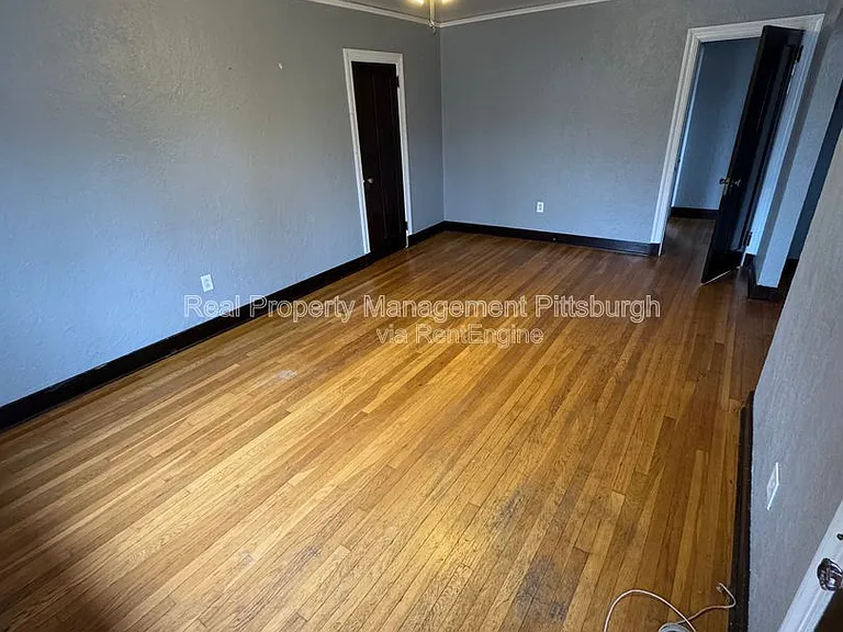 4 Amherst Ave #4 — Photo 2