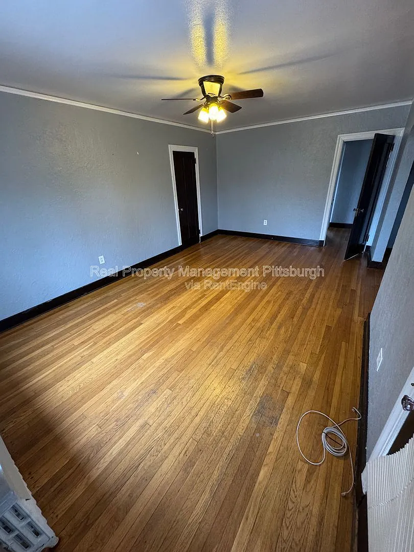 Building Photo - 4 Amherst Ave #4