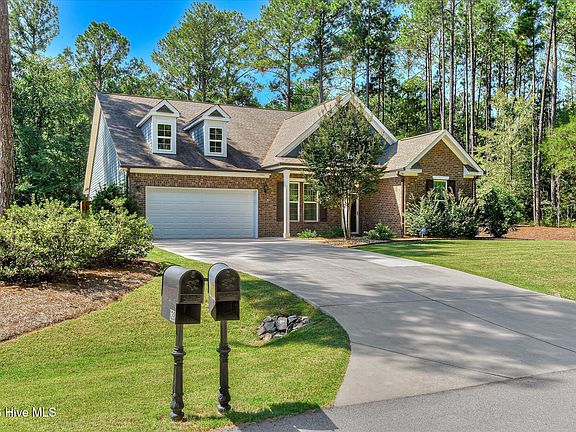 3rd image of 130 Godfrey Drive
