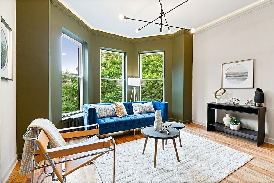 1st image of 1023 N Dearborn St #1F