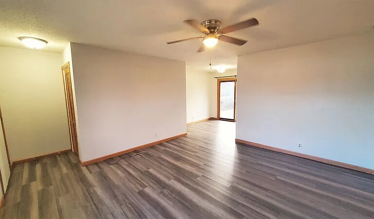 6235 Langdon Ave SW — Photo 4