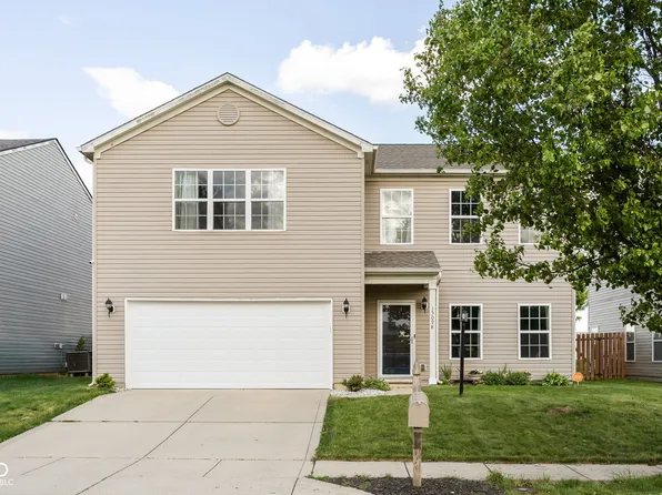 15098 Royal Grove Dr, Noblesville, IN 46060