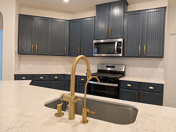 4th image of 3836 Tufino Ln