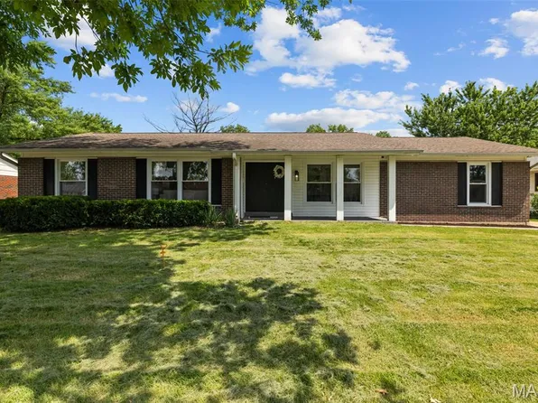 1993 Greenheath Dr, Florissant, MO 63033