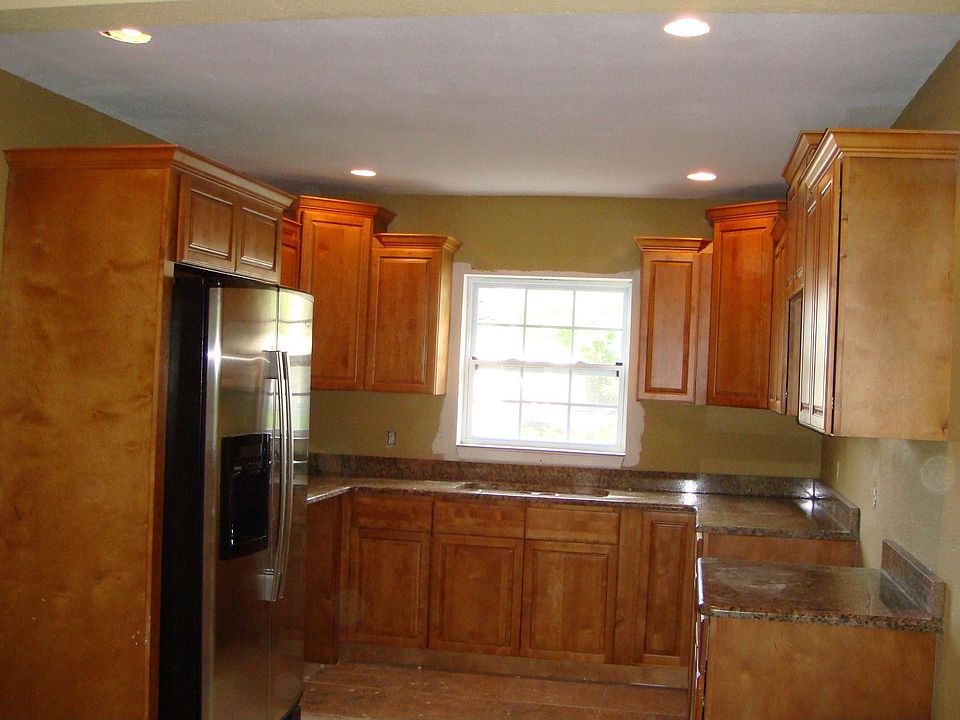 2nd image of 1513 S Church Ave