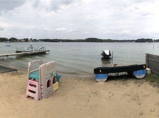 541 S Shore Dr, Caledonia, MI 49316