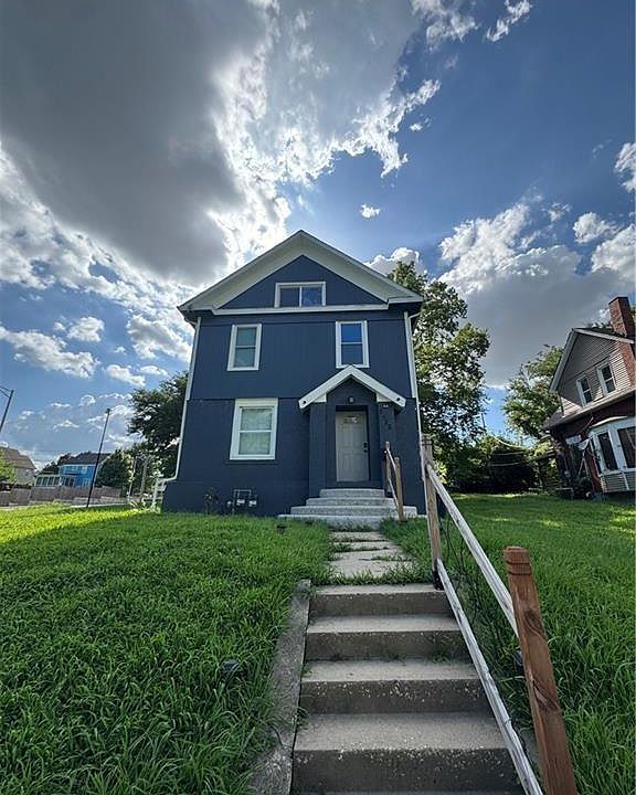 1st image of 2122 Park Ave