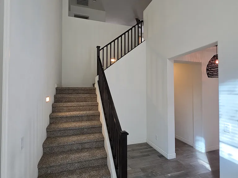 2756 E Hickory St — Photo 21