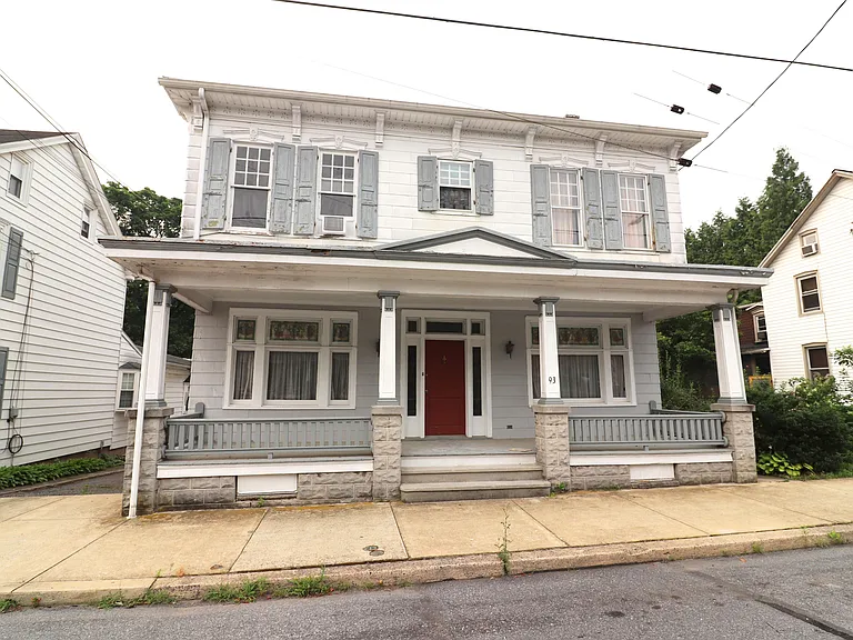 93 E Main St #1 — Photo 1
