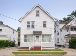 12901 McCracken Rd, Garfield Heights, OH 44125