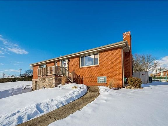 3rd image of 941 Angelo Dr