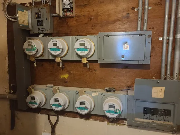 834 Schenectady Avenue image 4 of 7