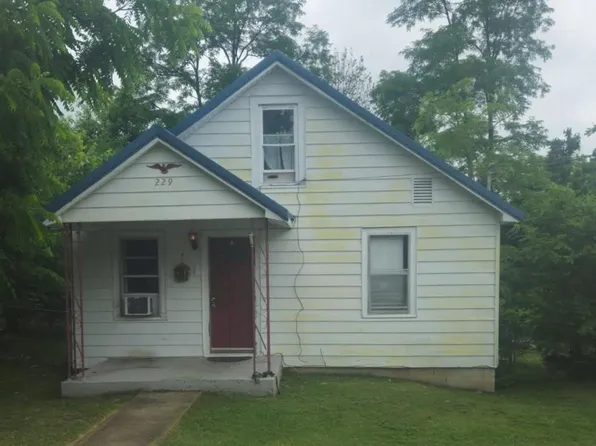 229 Eastview Dr, Glasgow, KY 42141