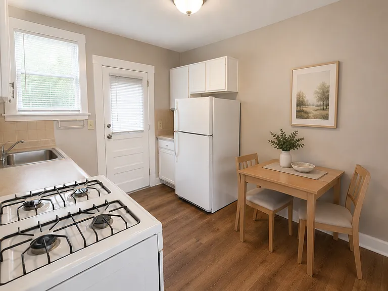28 Edinboro Rd #1L — Photo 4