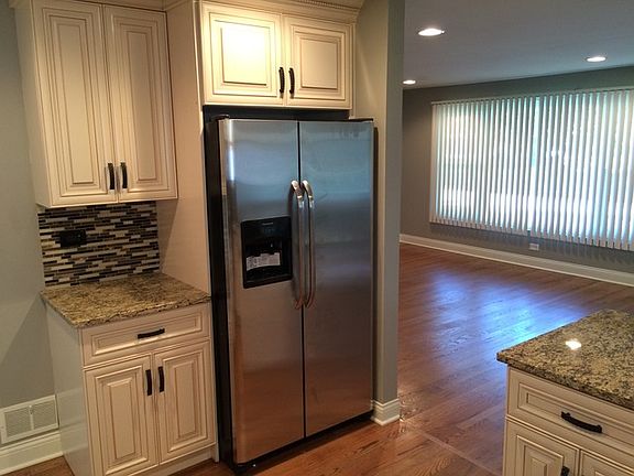3rd image of 462 E 163rd St