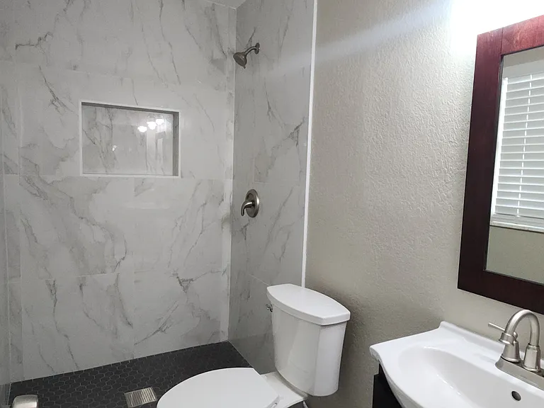 897 Alexander Ave — Photo 16