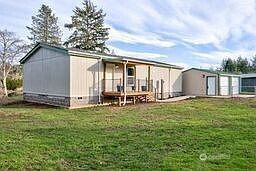 4th image of 1331 Dolan Street