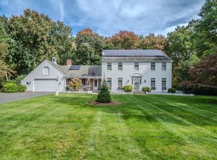 25 Stonehill Rd, East Longmeadow, MA 01028