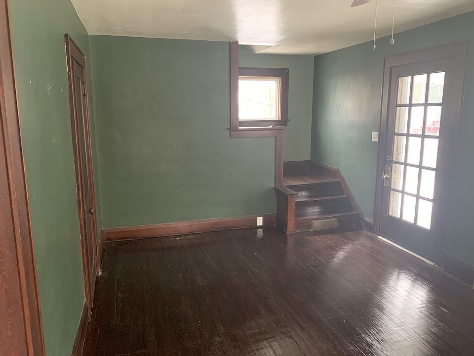 1st image of 1259 E Pershing St