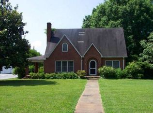 705 W Main Ave, Taylorsville, NC 28681