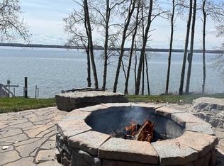 725 NE Elk St E, Sunbreaker Cove, AB T0C0J0