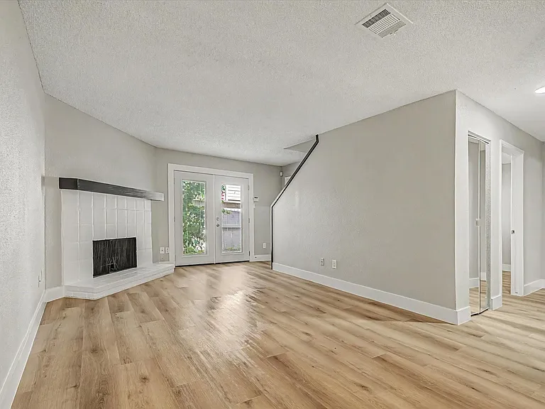 9552 Windswept Ln #9552 — Photo 5
