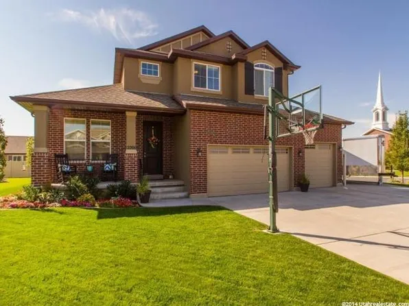 2201 W Pheasant Pl, Farmington, UT 84025
