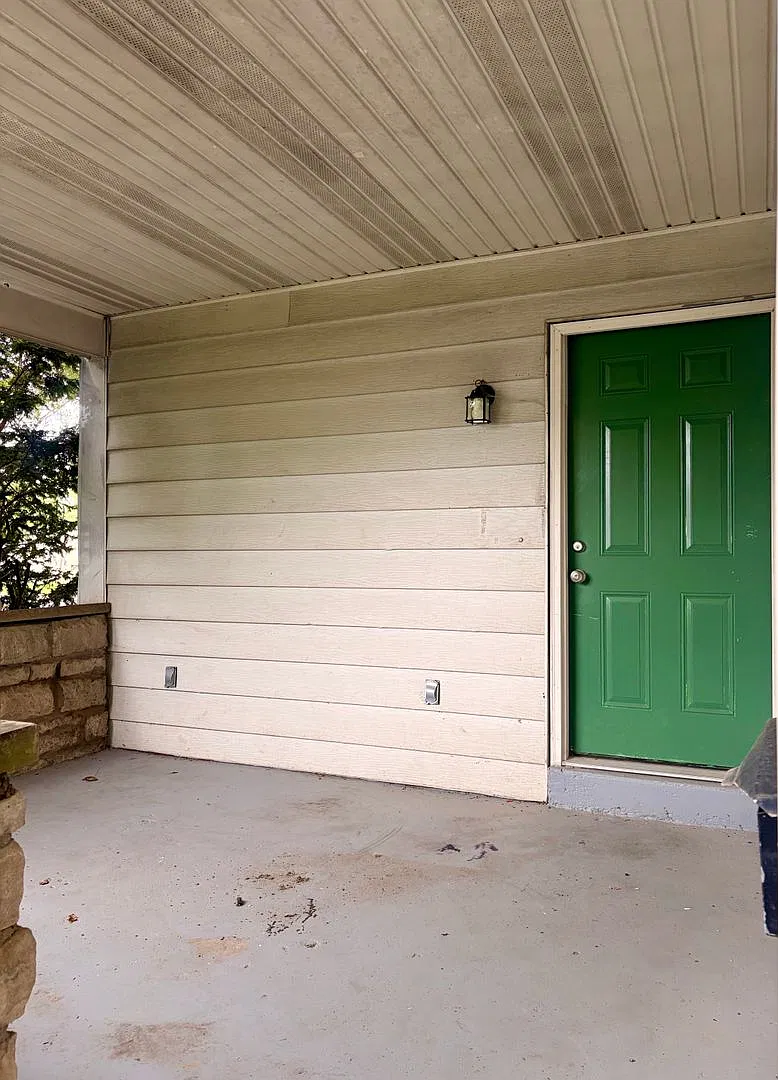 2548 Hiawatha Street| rent $1200 — Photo 2
