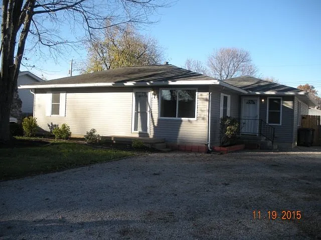 4104 E Riverside Dr photo 1