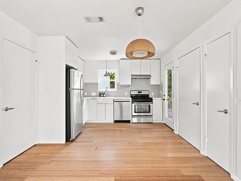 115 Frederick St — Photo 15