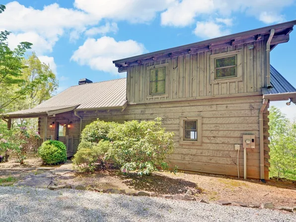 595 Falling Creek Trl, Clayton, GA 30525