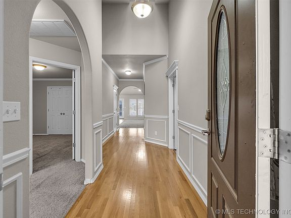 4th image of 11521 N 132nd East Ave
