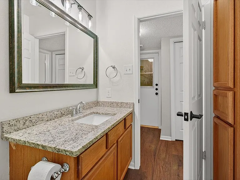 4026 Northwood Dr — Photo 19