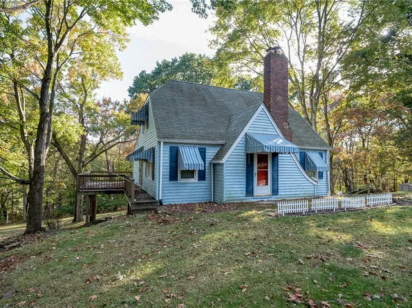 126 Elm Ln, Coraopolis, PA 15108