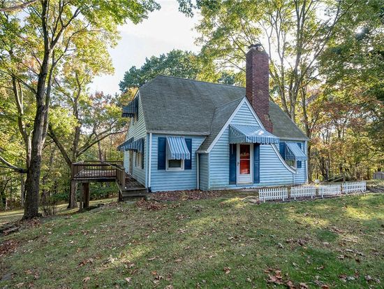 126 Elm Ln, Coraopolis, PA 15108